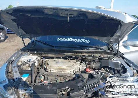 2017 Honda Accord Touring V6 z USA, uszkodzony, nr VIN 1HGCR3F97HA043736